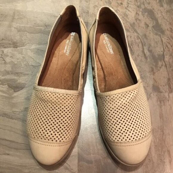 Coastal Chic Naturalizer Comfort Loafers Slip-On Women’s 10M Soft Beige Leather - Picture 3 of 6